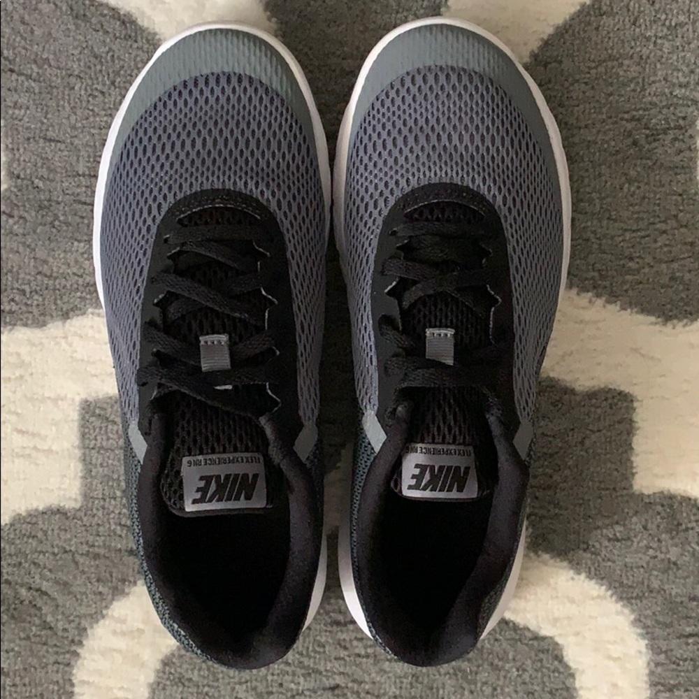 Nike flex experience rn 6